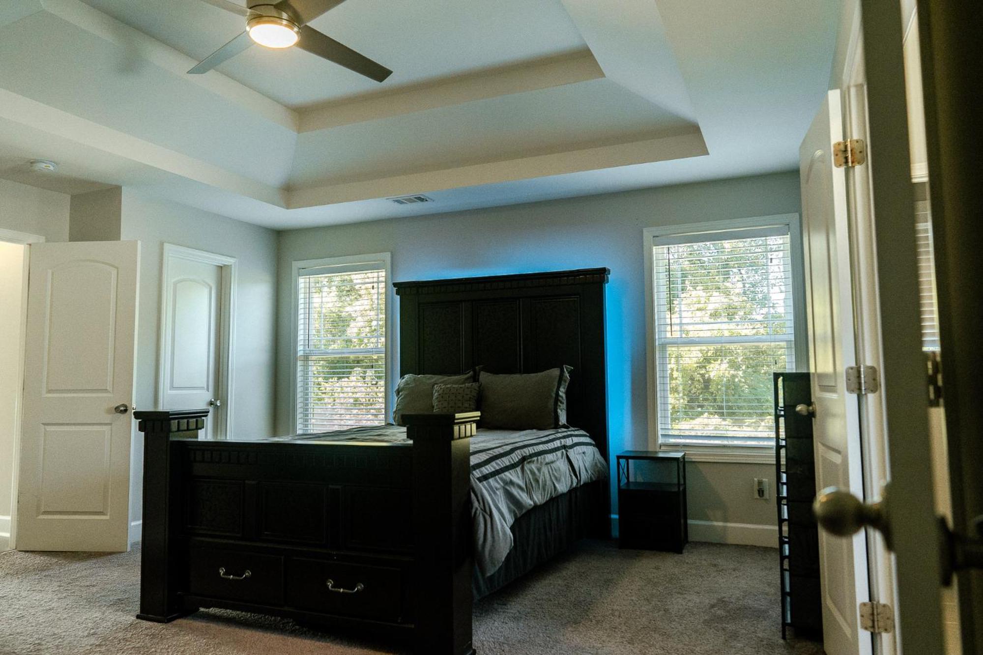 Enjoy This Mini-Mansion Near Downtown And The Airport! Атланта Экстерьер фото